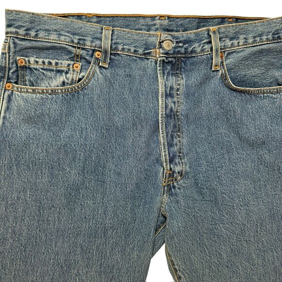 Vintage Levis 501 Button Fly Jeans Made In Guatemala 38 x 32 Light Blue Wash - Picture 5 of 16